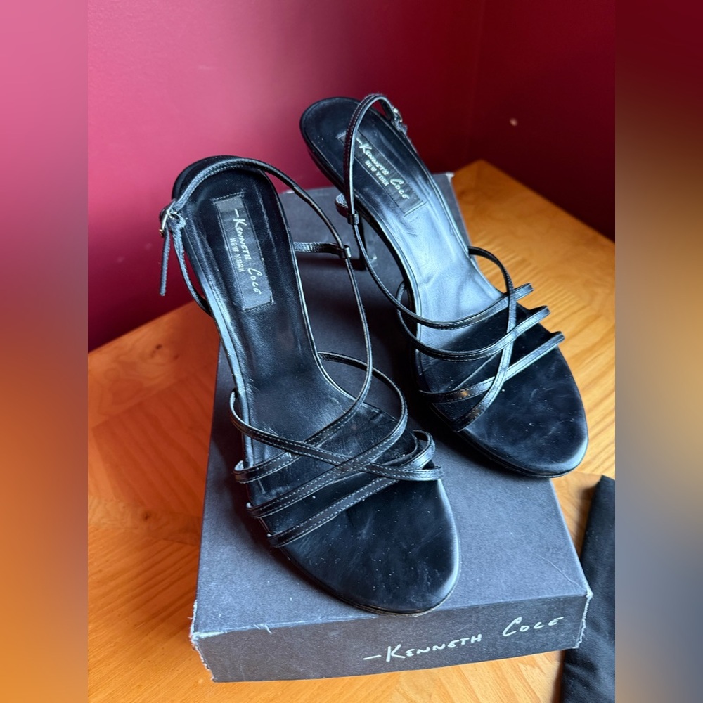 Kenneth Cole cage girl heeled strapping sandal 8.5 M